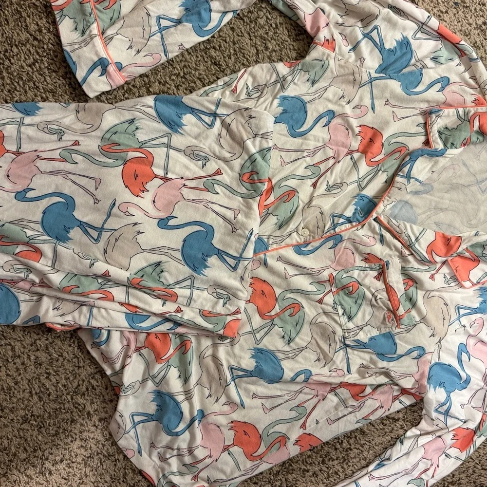 Womens Flamingo Print Pajamas from vineyard vines - Picture 3 of 4